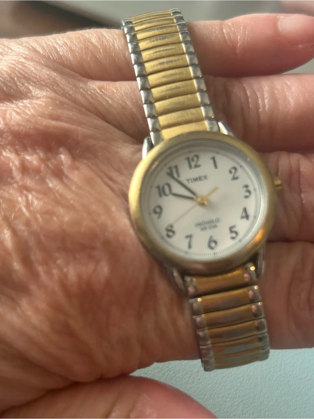 Vintage Timex Indiglo WR30M Ladies Two Tone Stretch Band Watch Untested